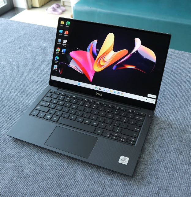 DELL XPS 13 7390 | I7-10710U | RAM 16GB | SSD Nvme 256GB | màn 13.3